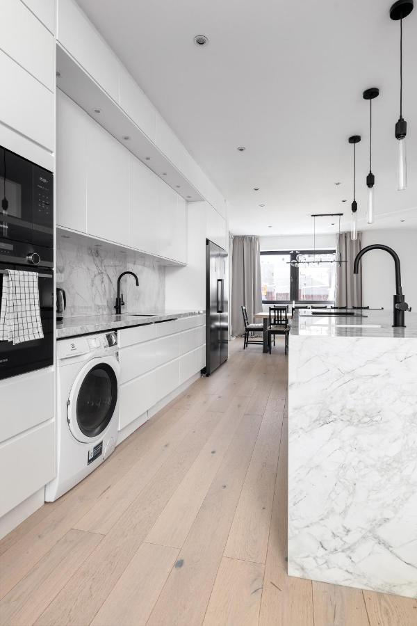 Stylish And Spacious Family Home Ville de Ville de Stockholm Extérieur photo