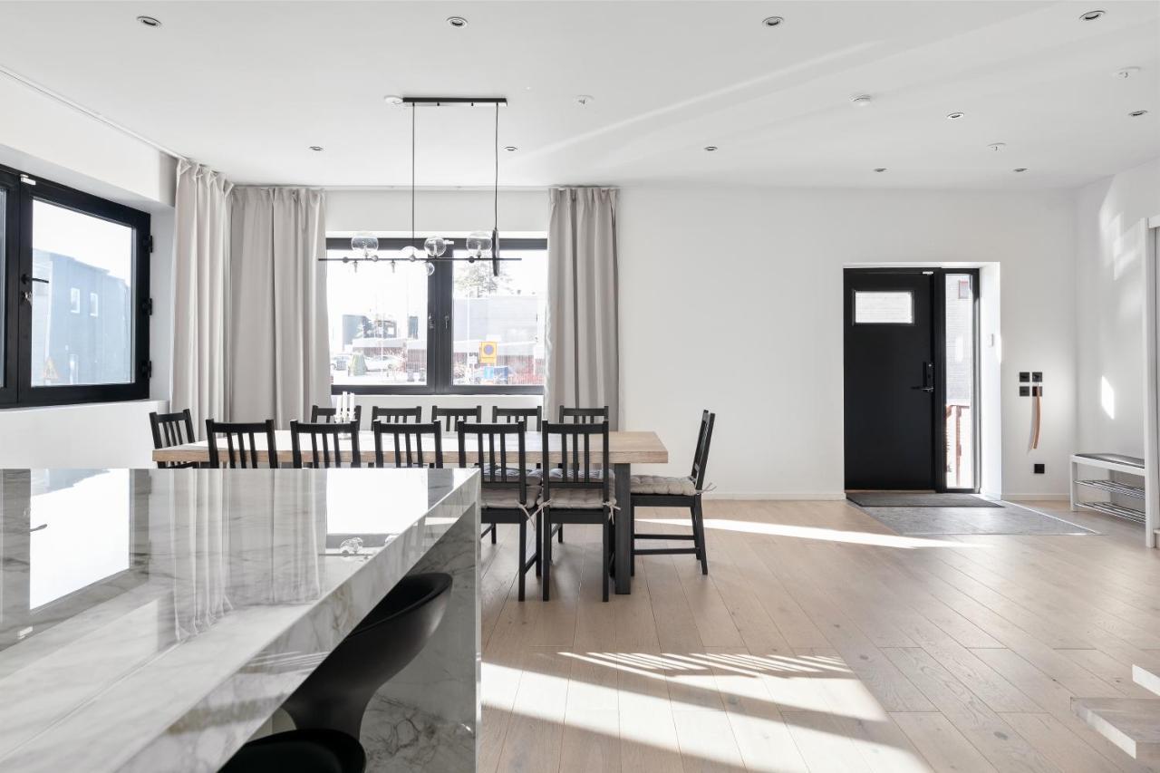 Stylish And Spacious Family Home Ville de Ville de Stockholm Extérieur photo